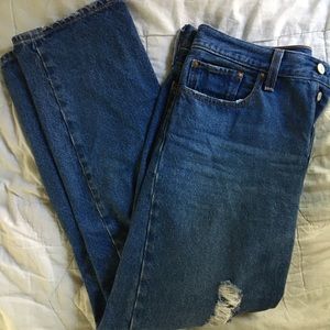 LEVI’S “Wedgie Straight” TWICE WORN